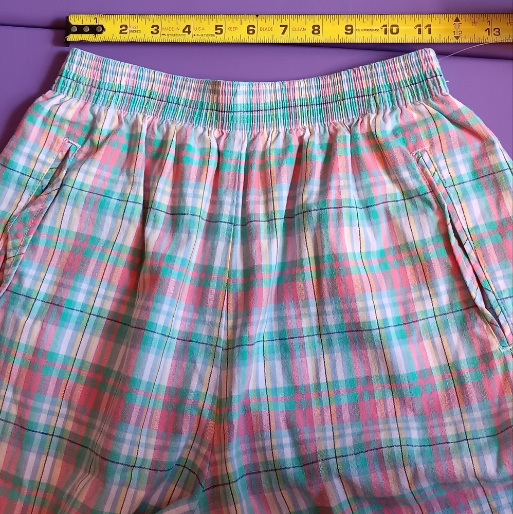 Vintage Ladies Koret Multicolor Plaid Shorts - Picture 10 of 11